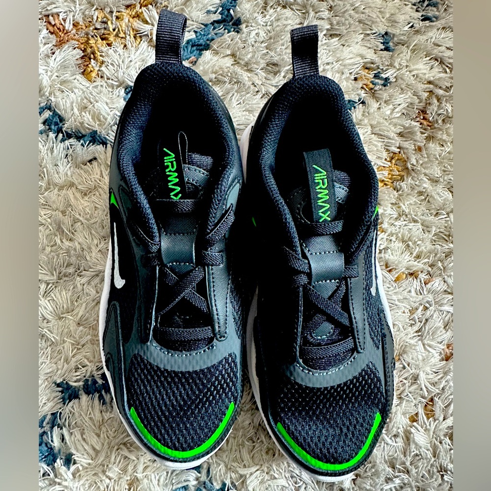 Nike Air Max Bolt